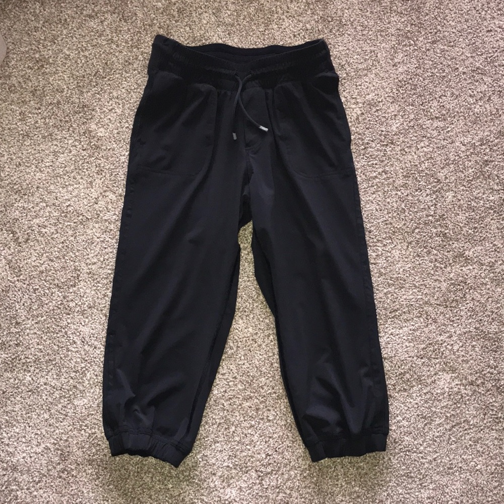 Ivivva Lululemon Leader Crops